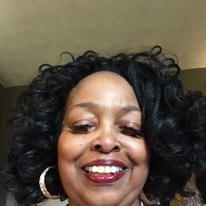 Meet your Posher, Paula